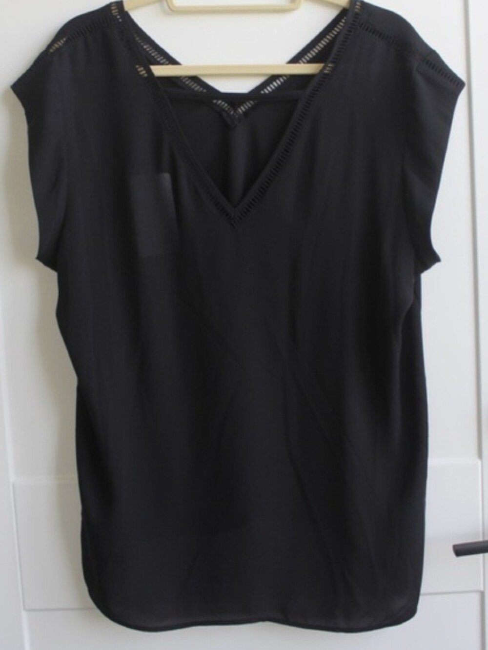 Daniel Rainn V-Neck Cap Sleeve Top